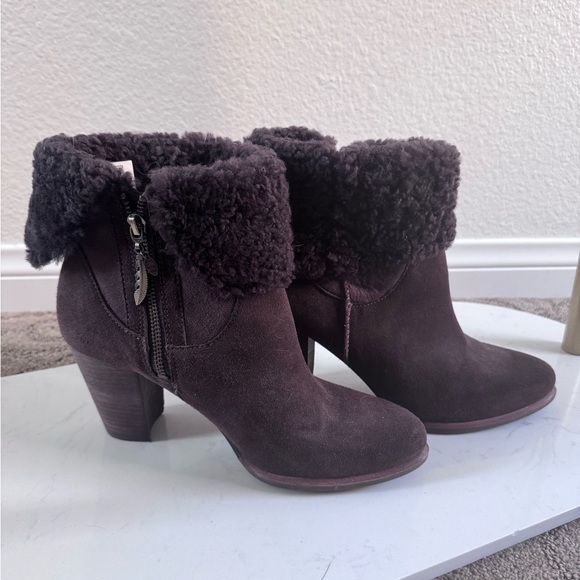 Ugg Charlee Suede Heeled Boot - Picture 3 of 6